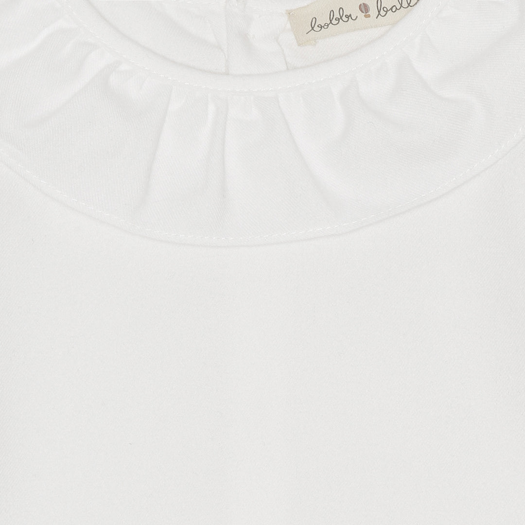 Bobbi Balloon Balti marškinėlikai - Klostuota apykaklė - Uogų kopos