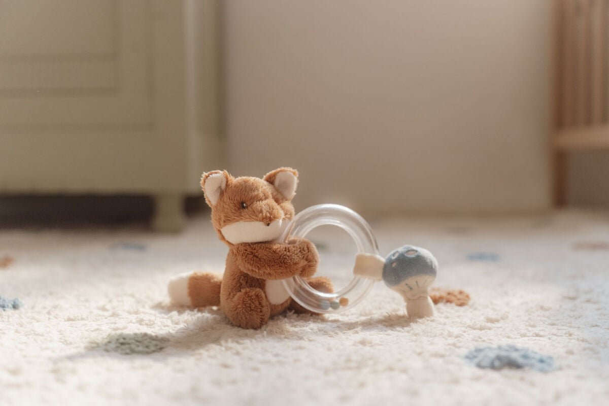 Little Dutch Barškutis lapiukas "Miško draugai" - Uogų kopos