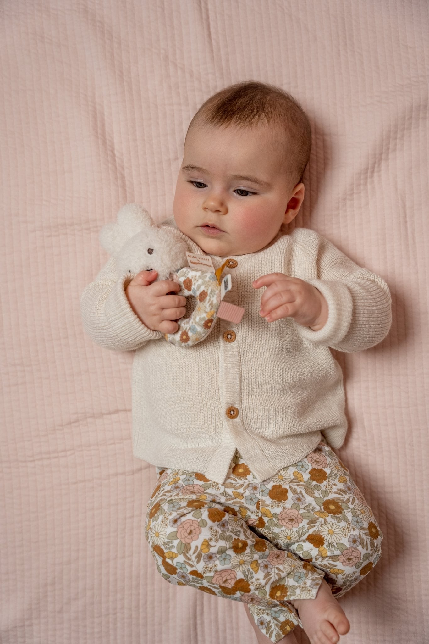 Little Dutch Barškutis „Vintage Little Flowers“ - Uogų kopos