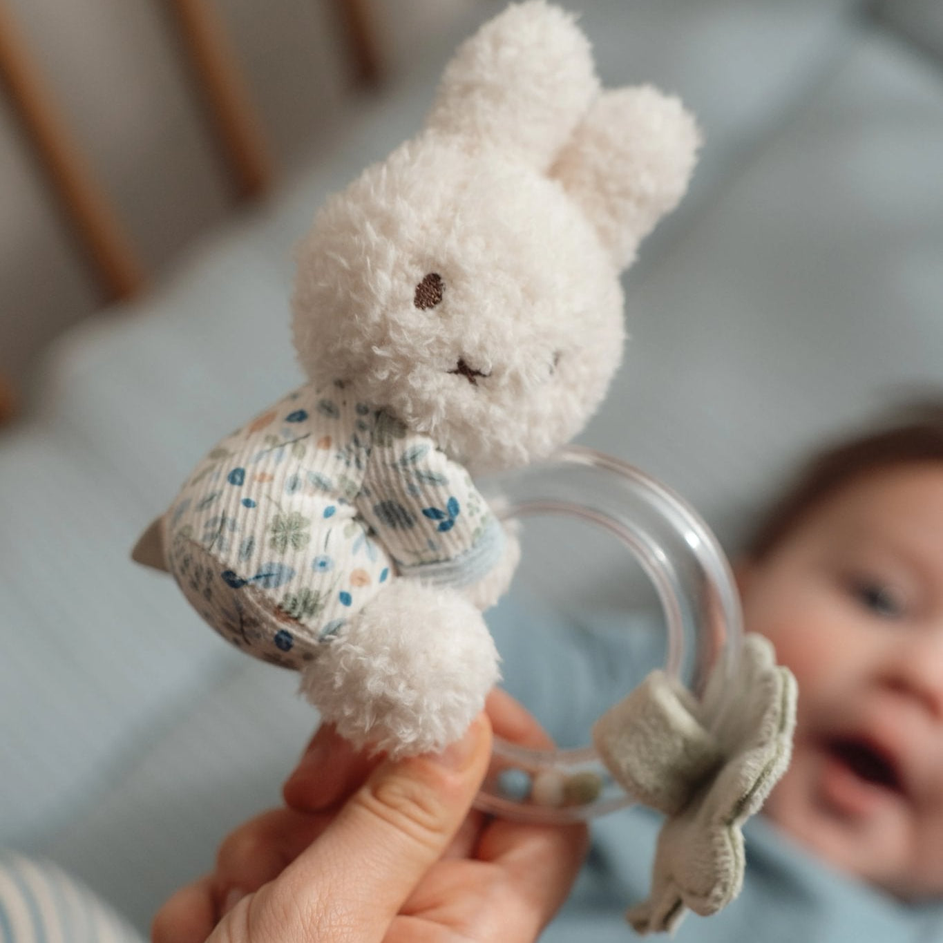 Little Dutch Barškutis zuikutis „Lucky Leaves" - Uogų kopos