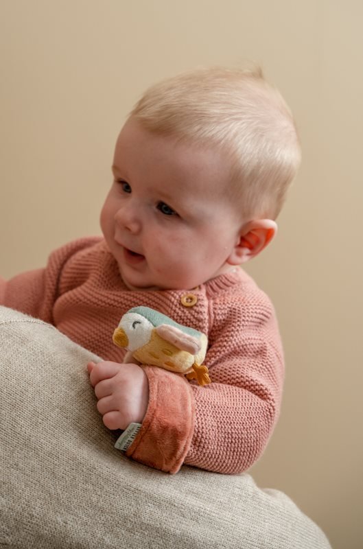 Little Dutch Barškutis/apyrankė "Gėlės ir drugeliai" - Uogų kopos