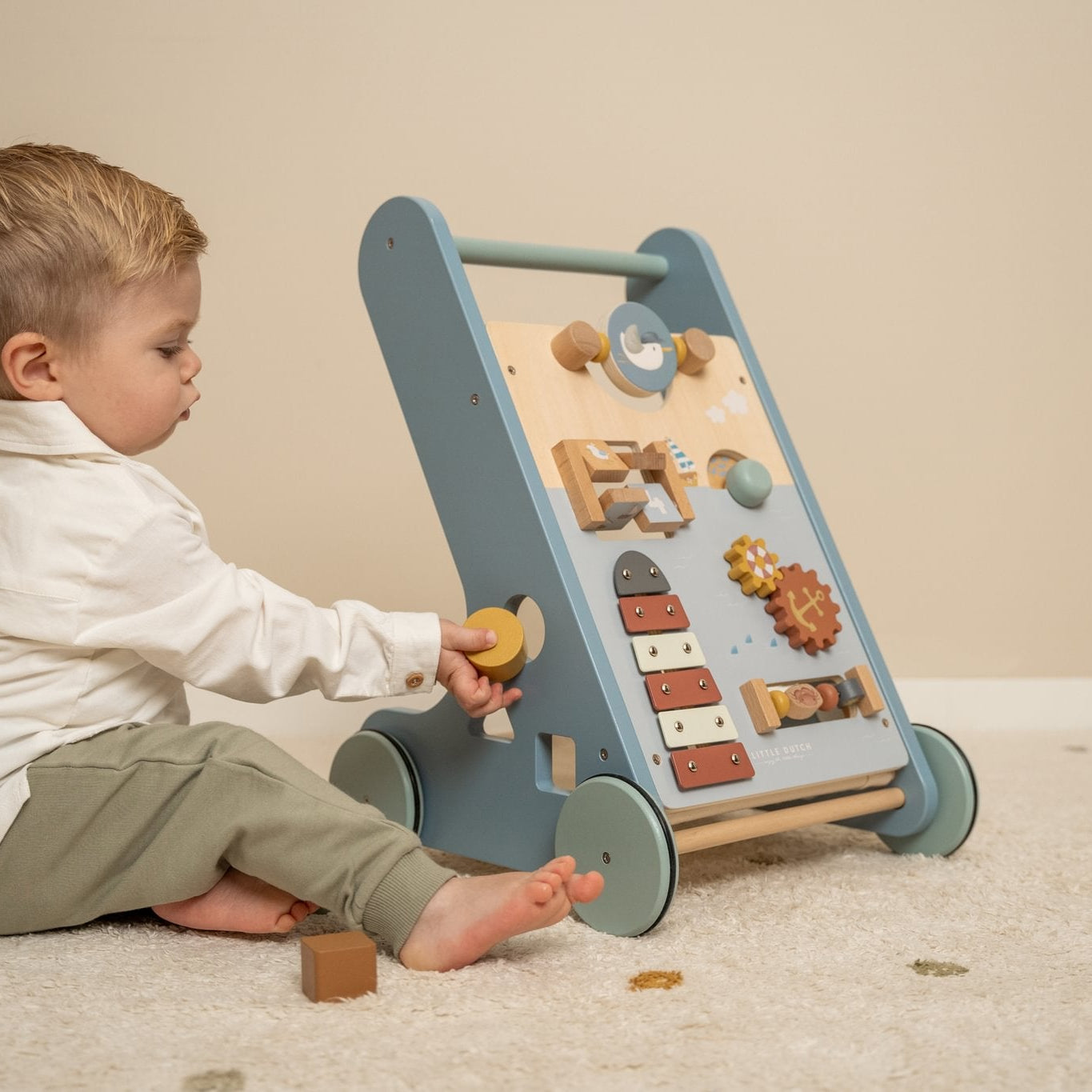 Little Dutch Daugiafunkcinė vaikštynė „Sailors Bay" - Uogų kopos