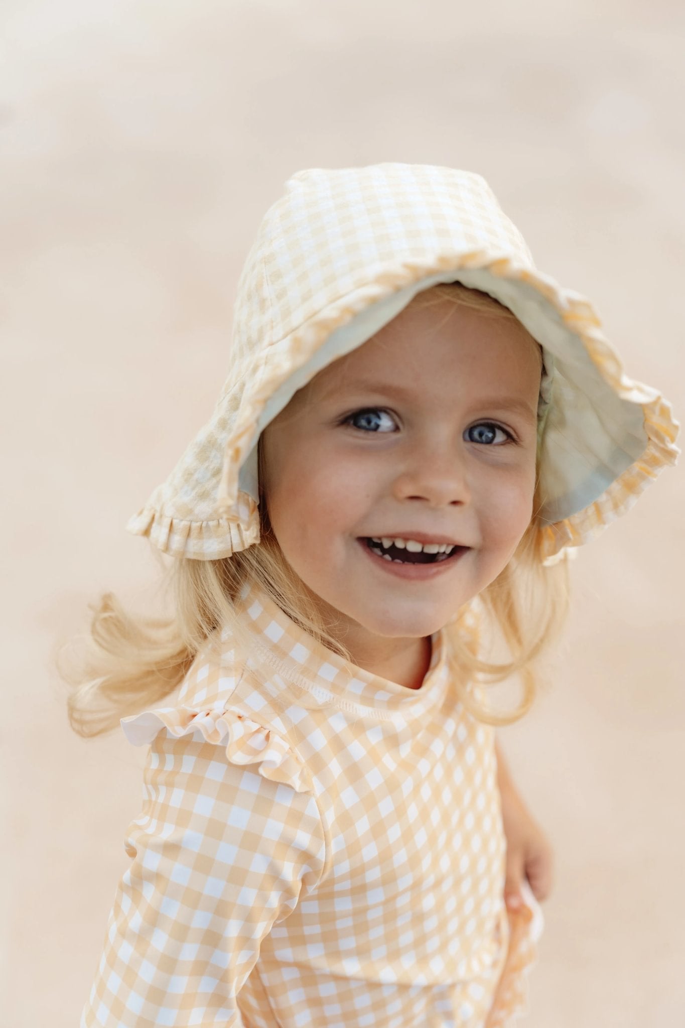 Little Dutch Dvipusė kepurė nuo saulės "Sunshine Checks/Fresh Greens" - Uogų kopos