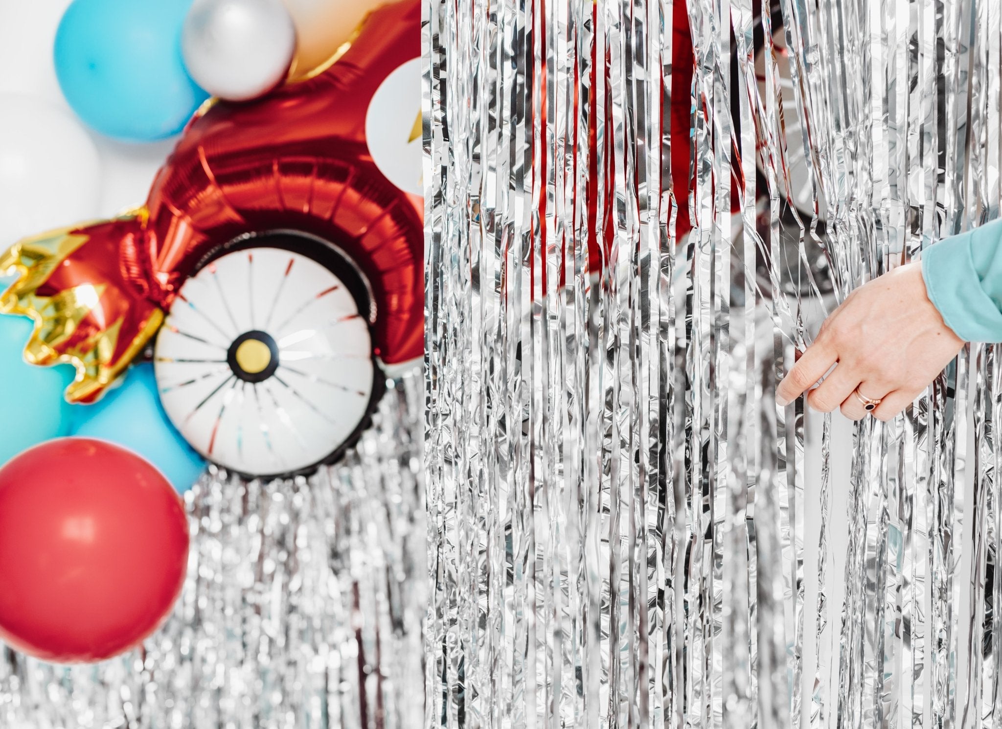 PartyDeco Folinis balionas „Automobilis“, 111 x 63 cm - Uogų kopos