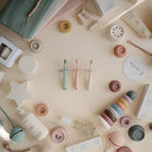 Mushie Gėlytės formos mokomasis dantų šepetėlis - Geltona - Uogų kopos