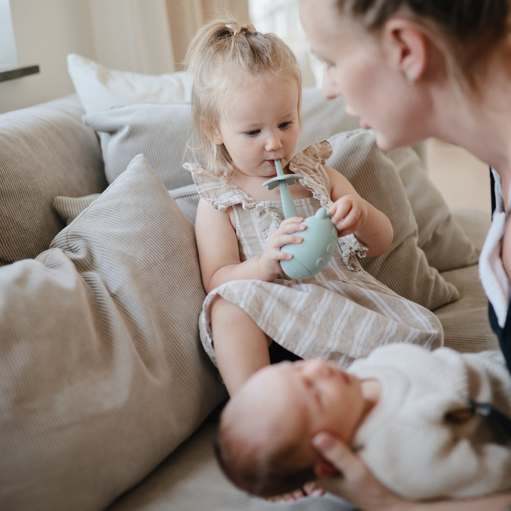 Mushie Gėlytės formos mokomasis dantų šepetėlis - Žalia - Uogų kopos