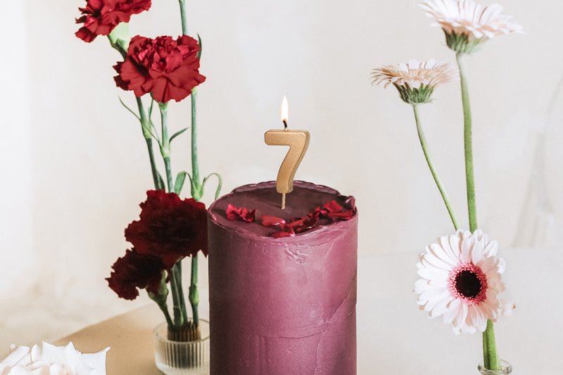 Uogų kopos Gimtadienio žvakutė skaičius 7 - Aukso spalvos, 4.5 cm - Uogų kopos