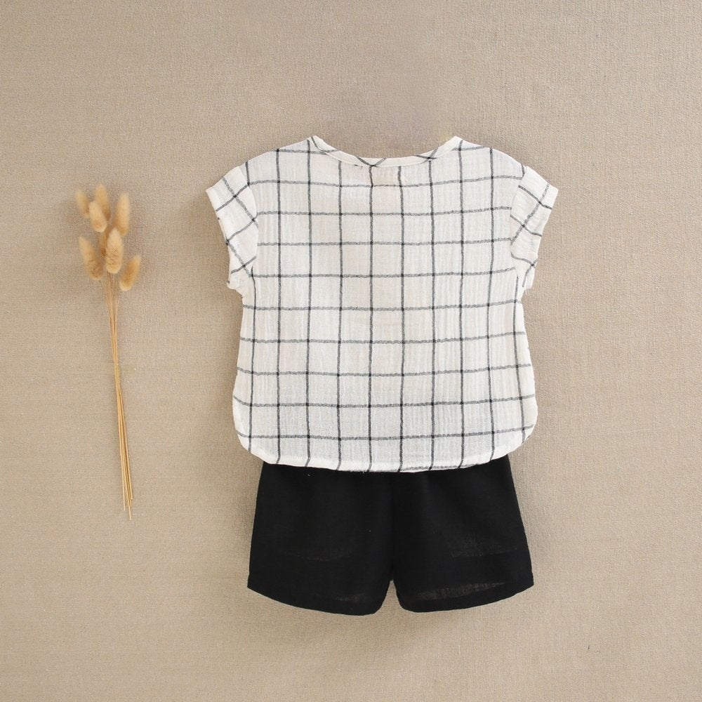 Dadati Juodai languotų marškinukų ir juodų šortų komplektas - Uogų kopos