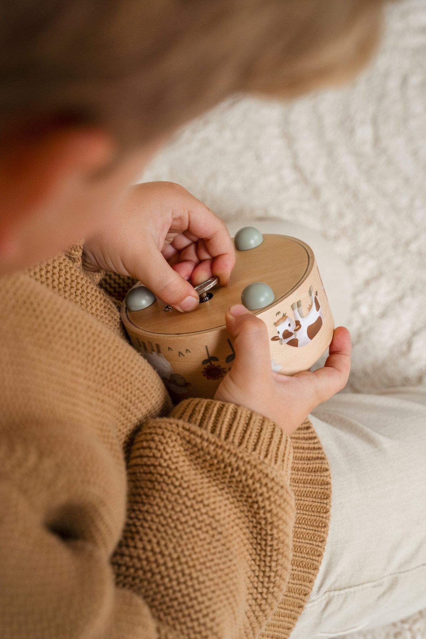 Little Dutch Medinė muzikinė dėžutė „Little Farm" - Uogų kopos