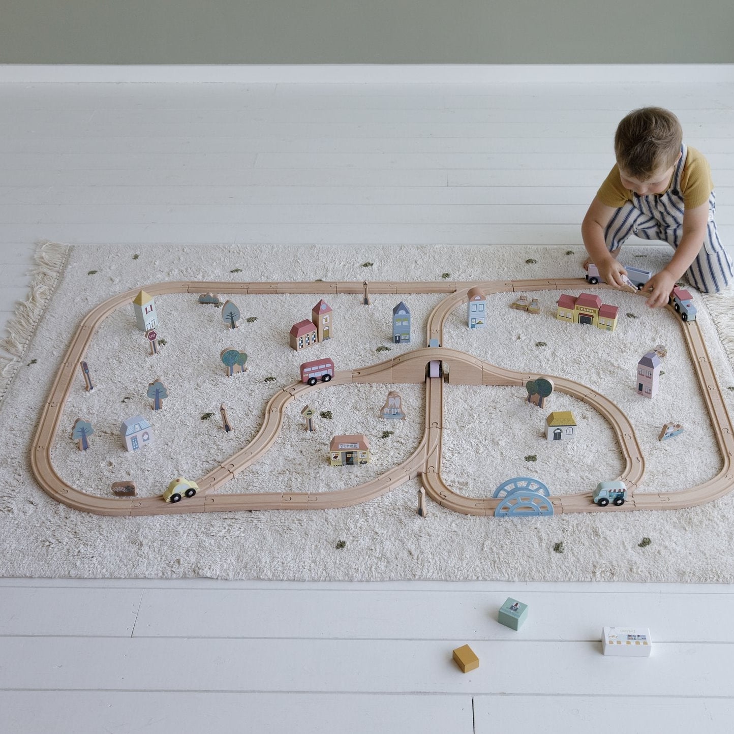 Little Dutch Medinis geležinkelio trasos rinkinys - Uogų kopos