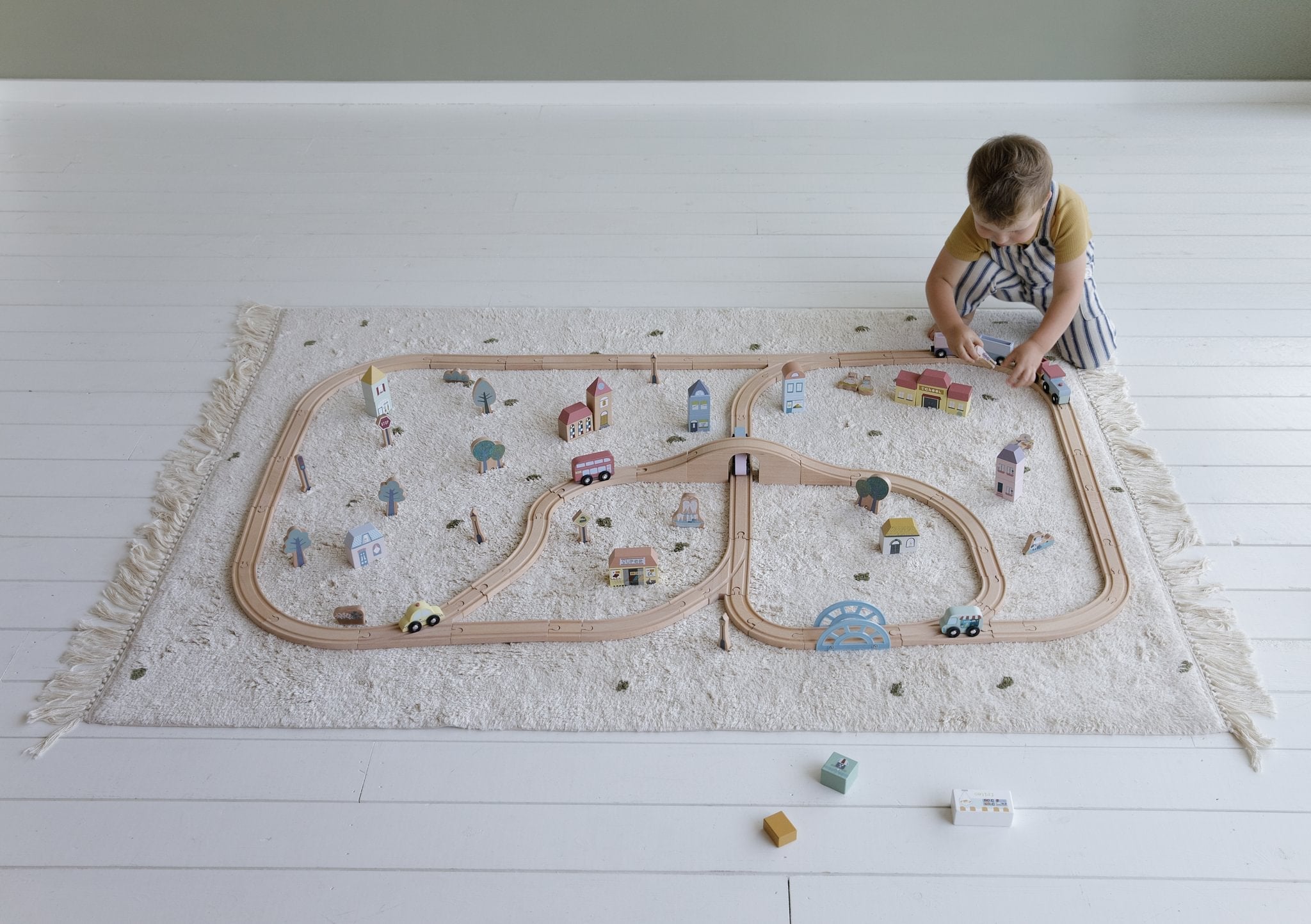 Little Dutch Medinis geležinkelio trasos rinkinys - Uogų kopos