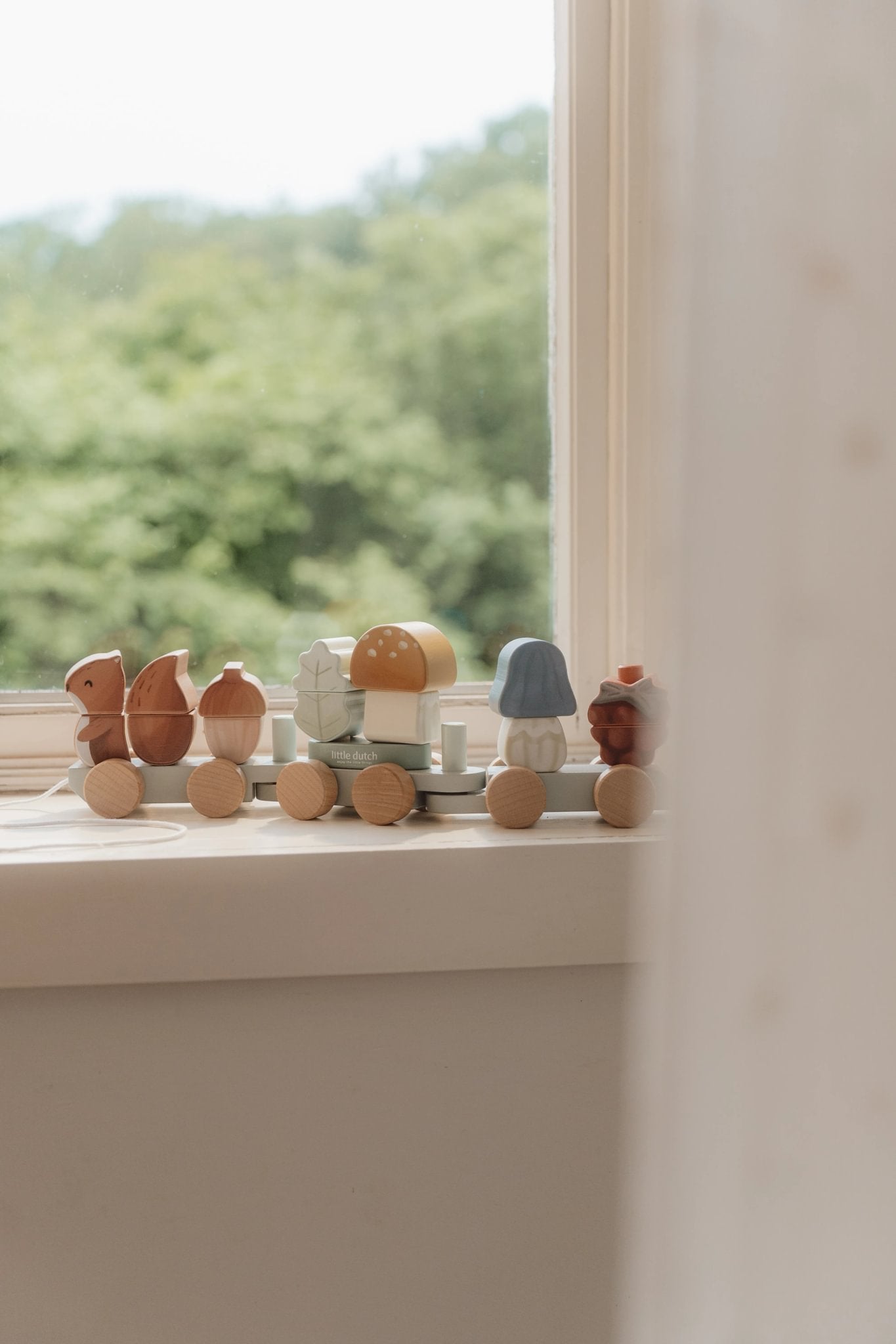 Little Dutch Medinis traukinukas „Forest Friends" - Uogų kopos