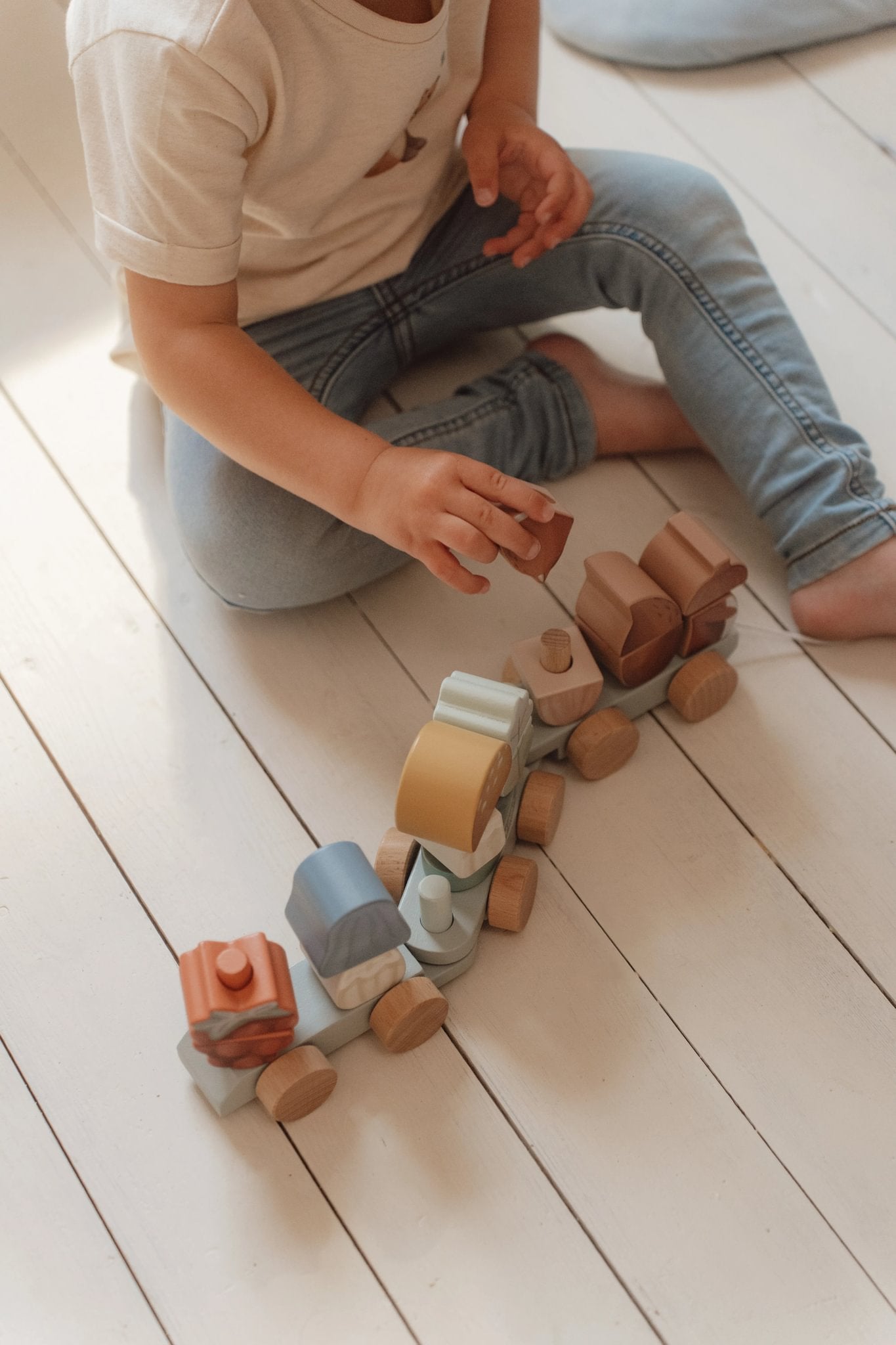 Little Dutch Medinis traukinukas „Forest Friends" - Uogų kopos