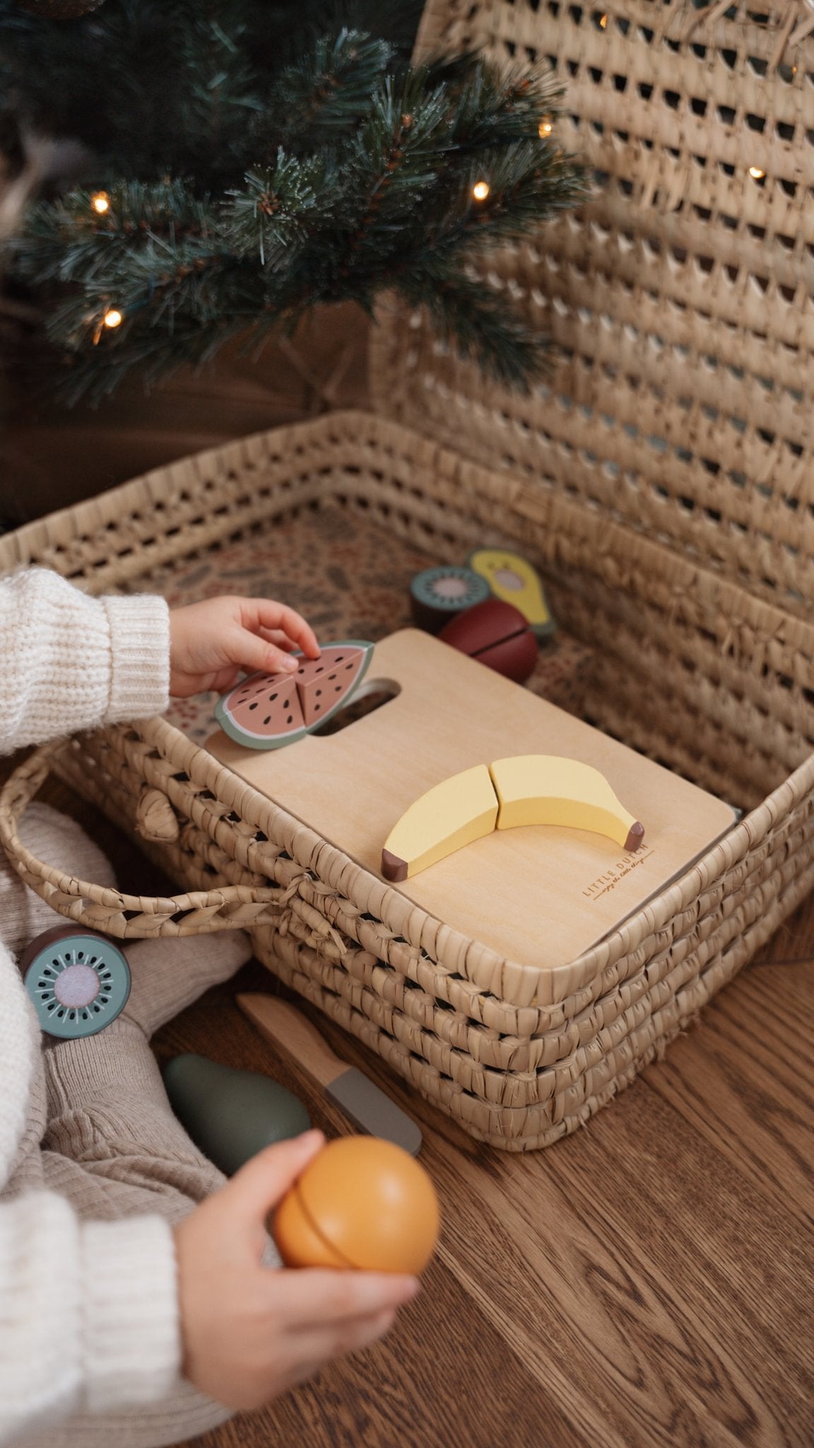 Little Dutch Medinis vaisių pjaustymo rinkinys - Uogų kopos