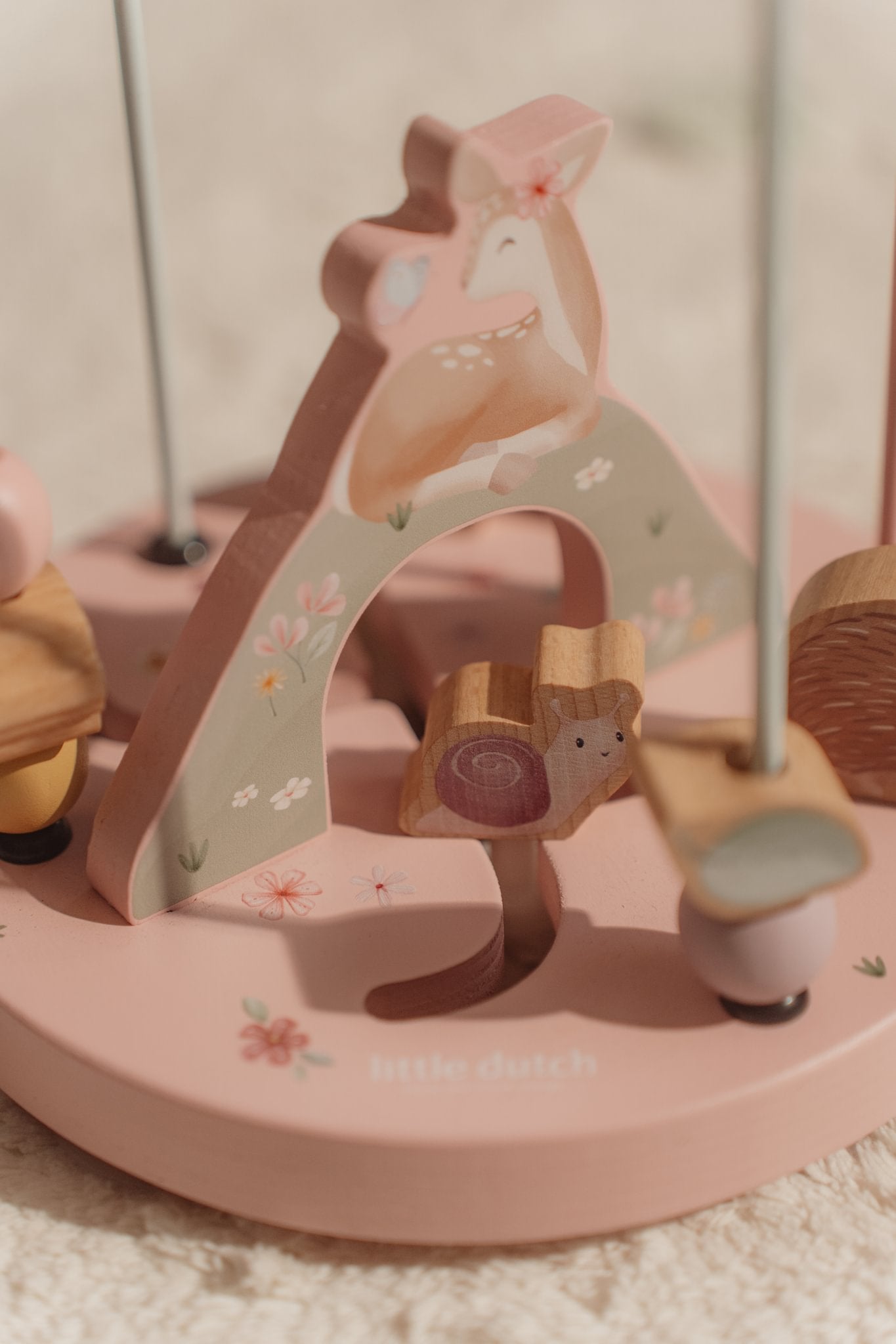 Little Dutch Medinis veiklos ratas „Fairy Garden“ - Uogų kopos