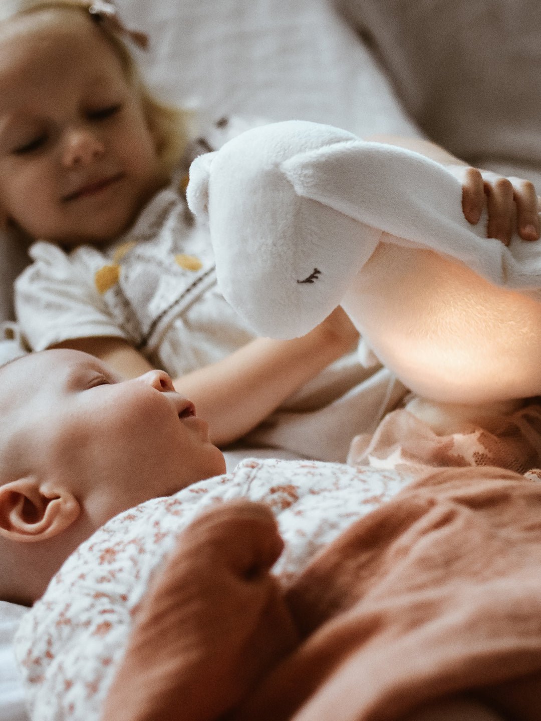 Moonie Migdukas Moonie 2.0 Humming Bunny - Powder - Uogų kopos