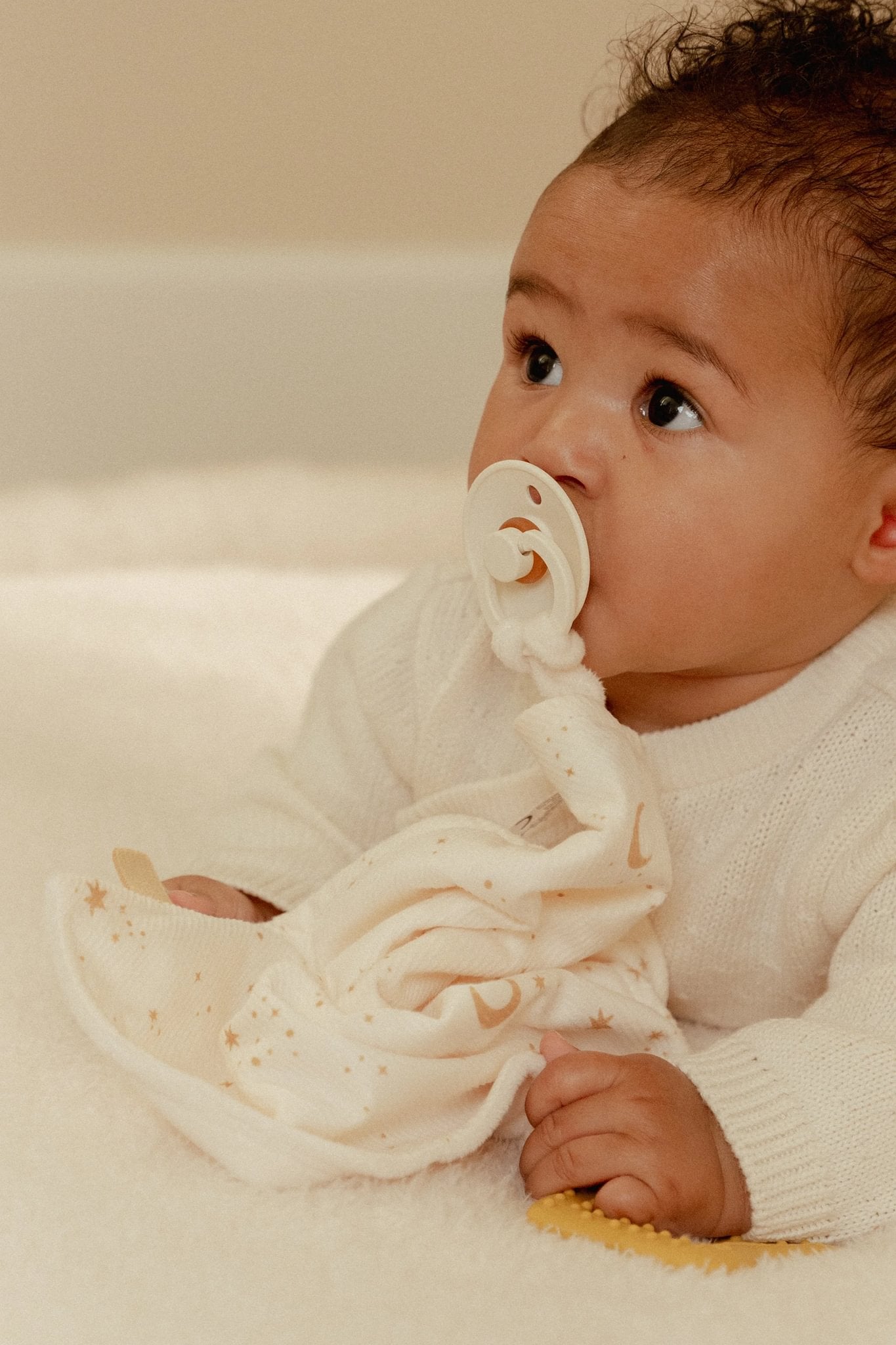 Little Dutch Migdukas su kramtuku „Newborn Naturals" - Uogų kopos