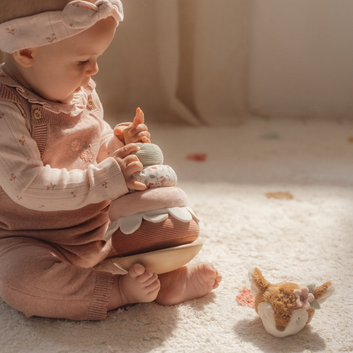 Little Dutch Minkšta dėliojimo piramidė „Fairy Garden“ - Uogų kopos