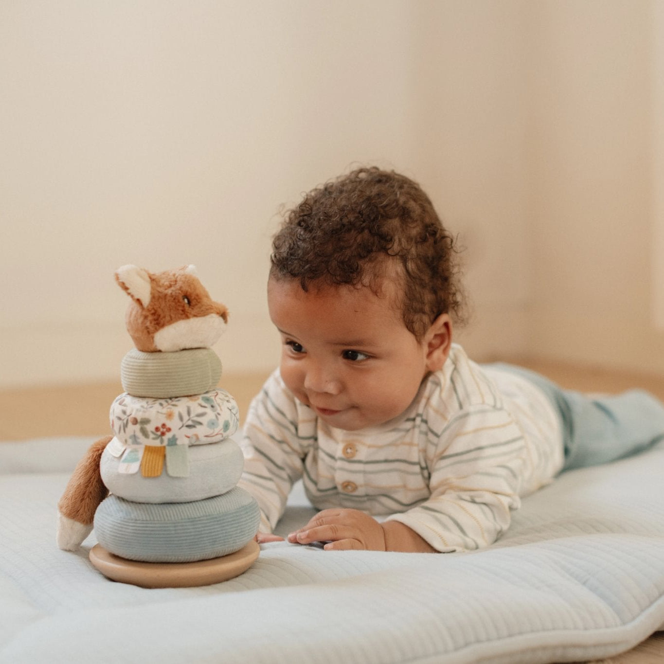 Little Dutch Minkšta dėliojimo piramidė „Forest Friends" - Uogų kopos