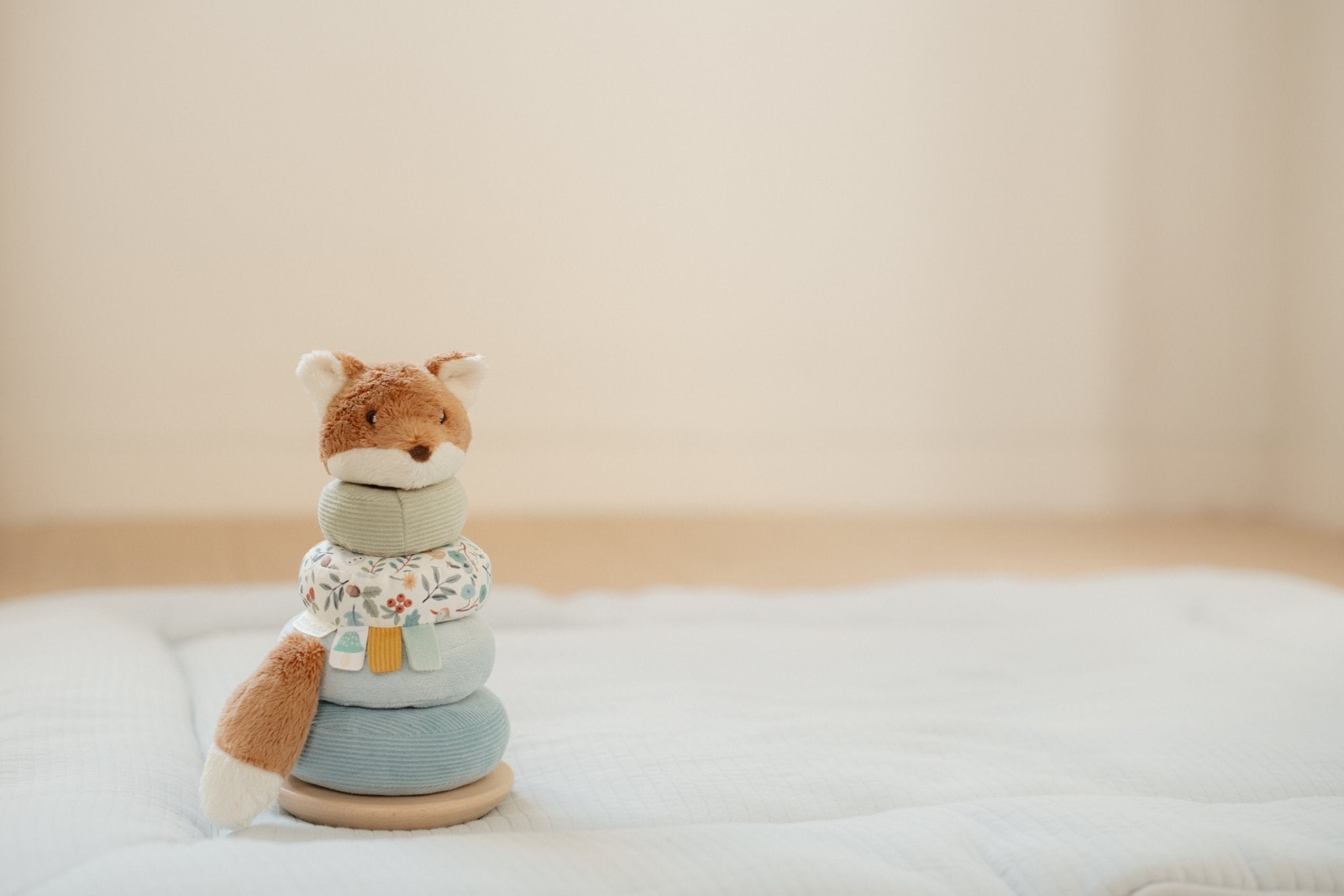 Little Dutch Minkšta dėliojimo piramidė „Forest Friends" - Uogų kopos