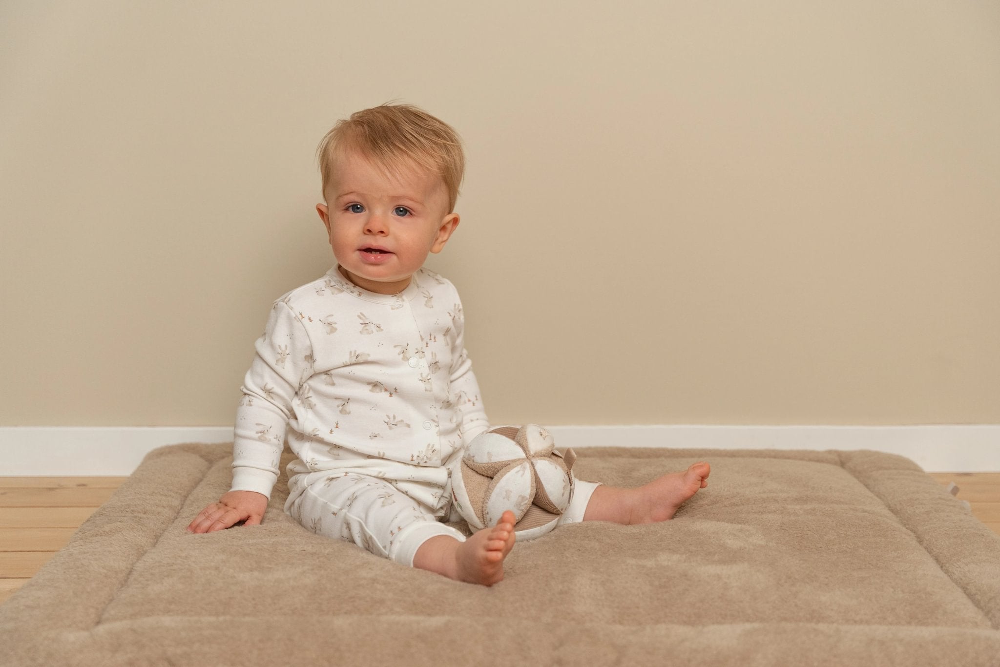 Little Dutch Minkštas kamuoliukas „Baby Bunny“ - Uogų kopos