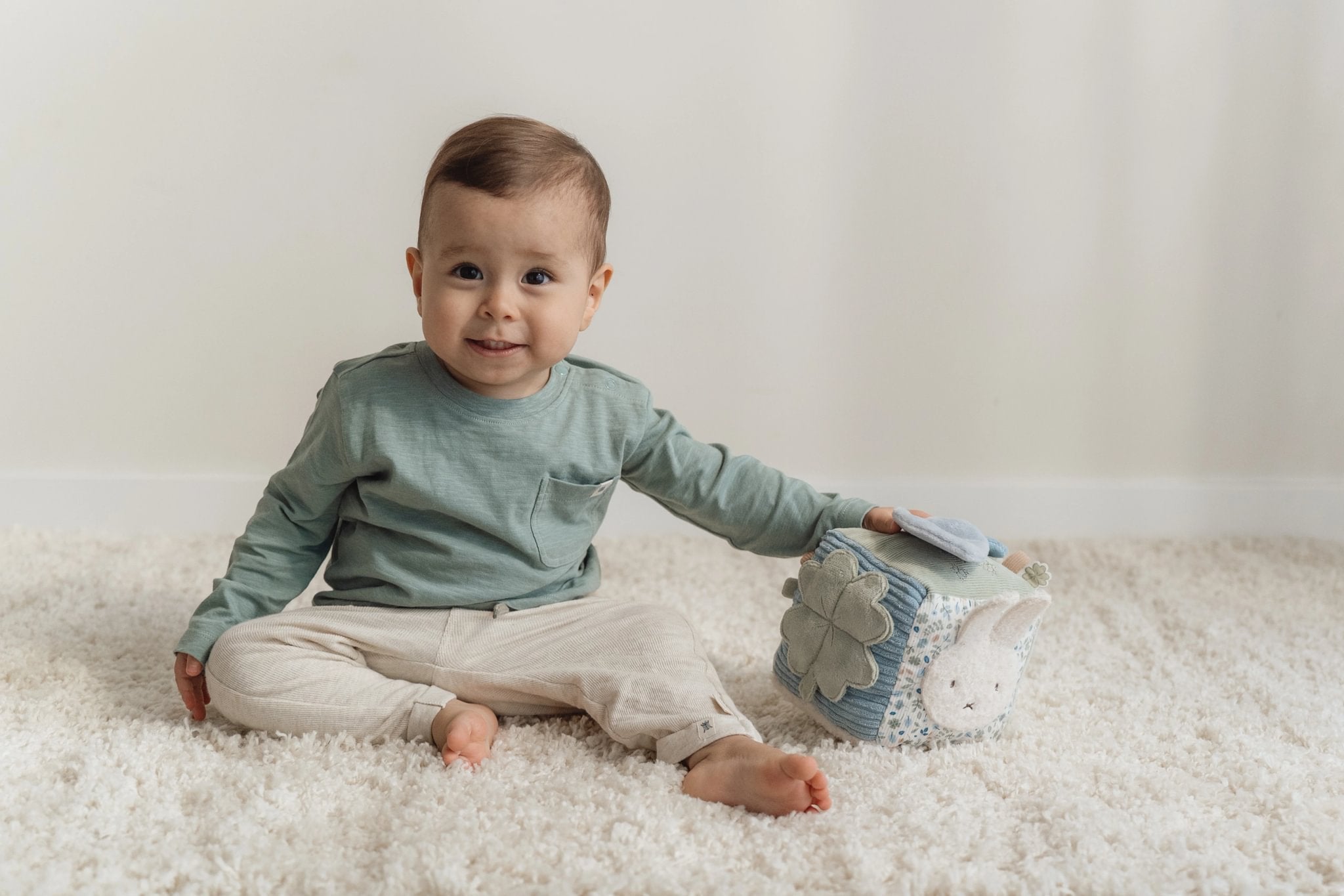 Little Dutch Minkštas veiklos kubas „Lucky Leaves“ - Uogų kopos