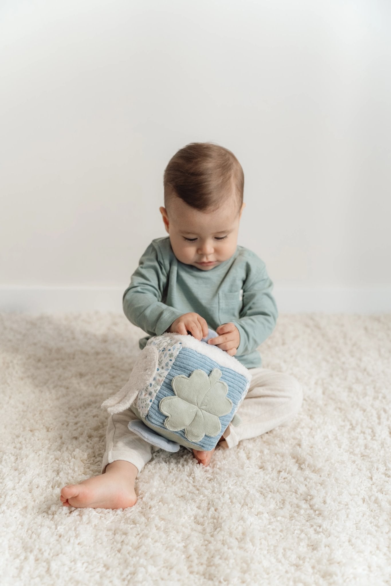 Little Dutch Minkštas veiklos kubas „Lucky Leaves“ - Uogų kopos