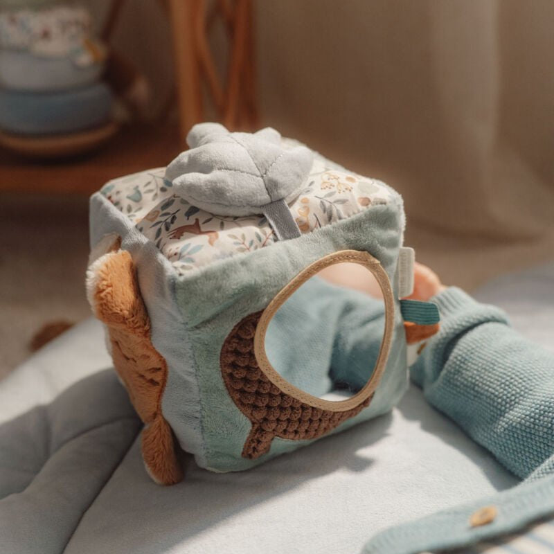 Little Dutch Minkštas veiklos kubas "Miško draugai" - Uogų kopos