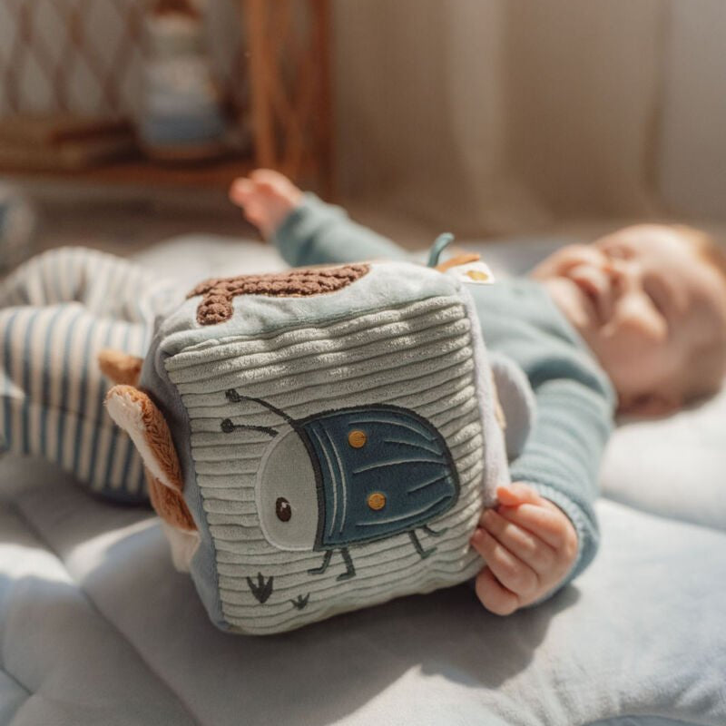 Little Dutch Minkštas veiklos kubas "Miško draugai" - Uogų kopos