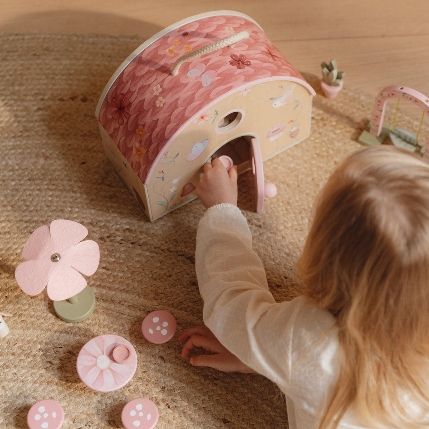 Little Dutch Nešiojamas fėjų namelis „Fairy Garden“ - Uogų kopos