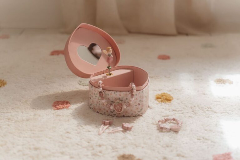 Little Dutch Papuošalų rinkinys „Strawberry“ - Uogų kopos