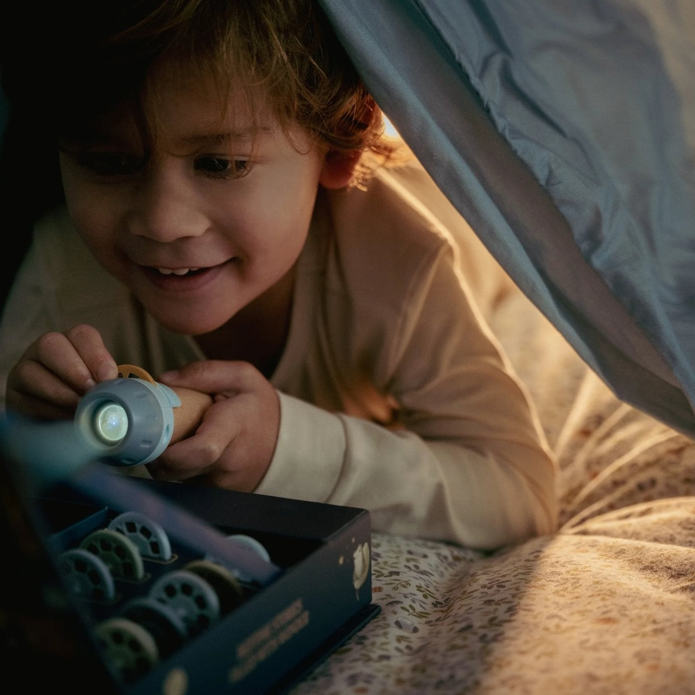 Little Dutch Pasakų projektorius „Forest Friends" - Uogų kopos