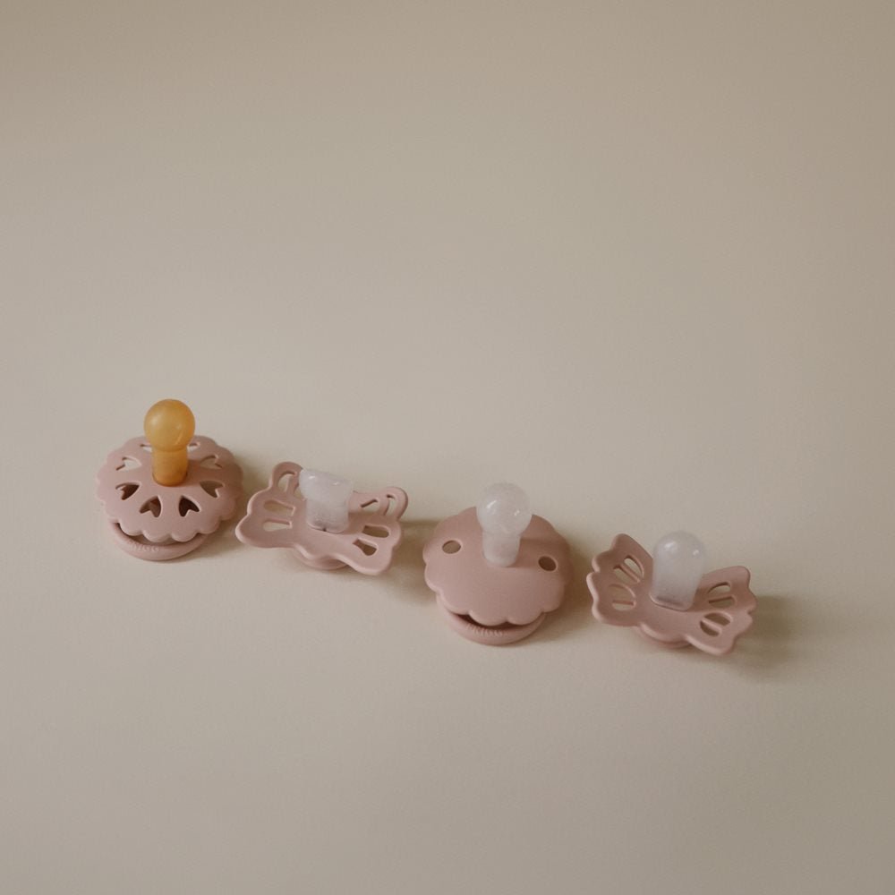 FRIGG Pirmieji kūdikio čiulptukai 4vnt. - Floral heart - Uogų kopos