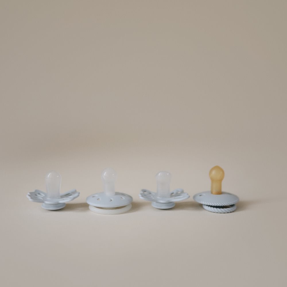 FRIGG Pirmieji kūdikio čiulptukai 4vnt. - Moonlight Sailing - Uogų kopos