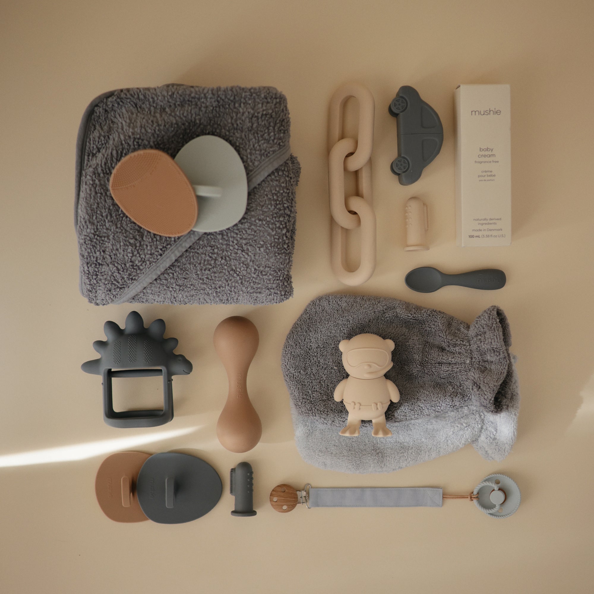 Mushie Prausimosi Šepetėliai 2vnt. - Žalia/Ruda - Uogų kopos