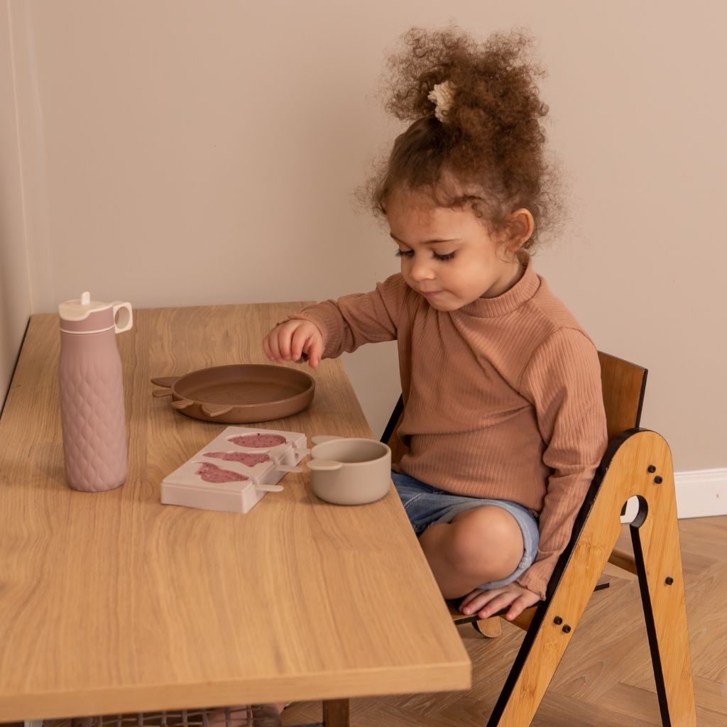 Nuuroo Silikoninė gertuvė "Nima" 400ml - Woodrose - Uogų kopos