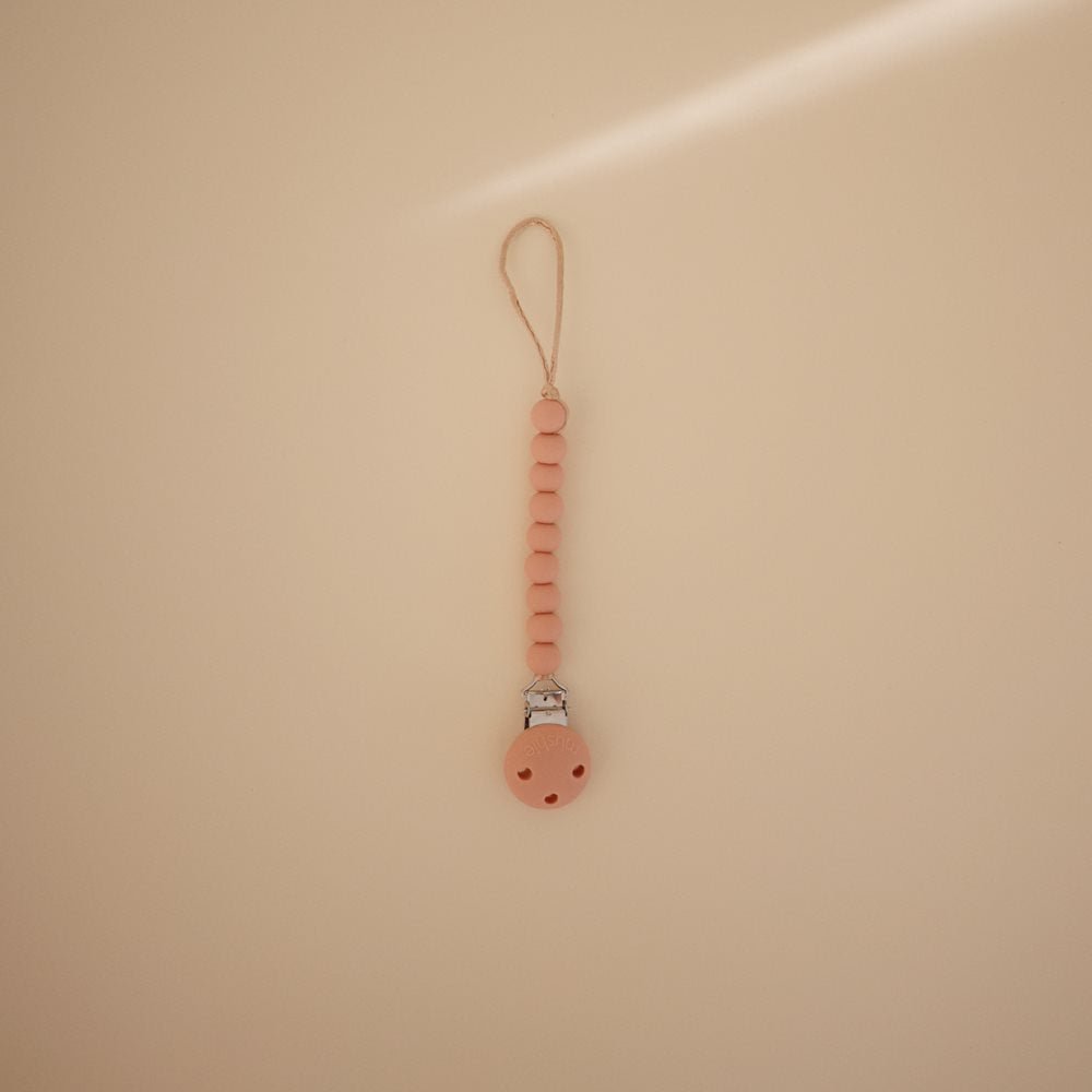 Mushie Silikoninis čiulptuko laikiklis „Hera“ - Rožinė - Uogų kopos