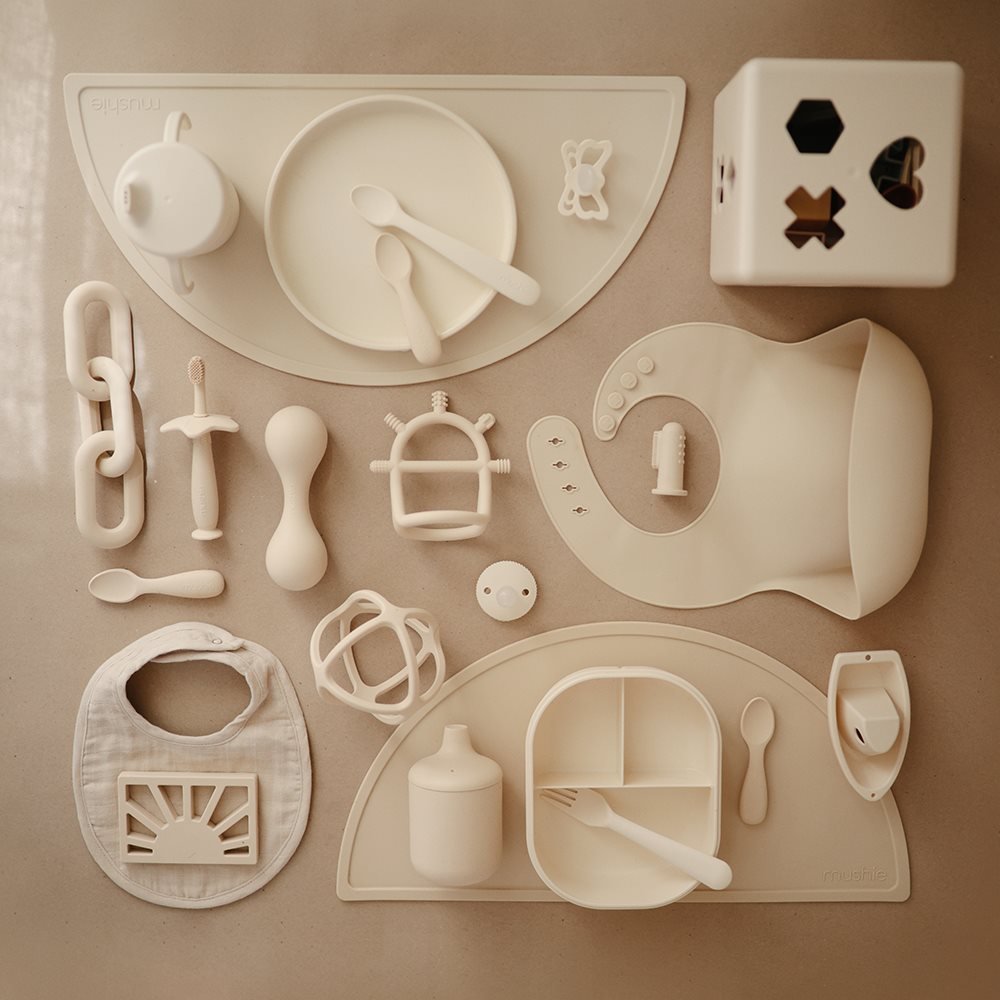 Mushie Silikoninis kramtukas Spygliukas - Smėlinė - Uogų kopos