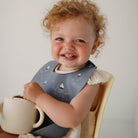 Mushie Silikoninis užkandžių indelis - Dangaus mėlyna - Uogų kopos