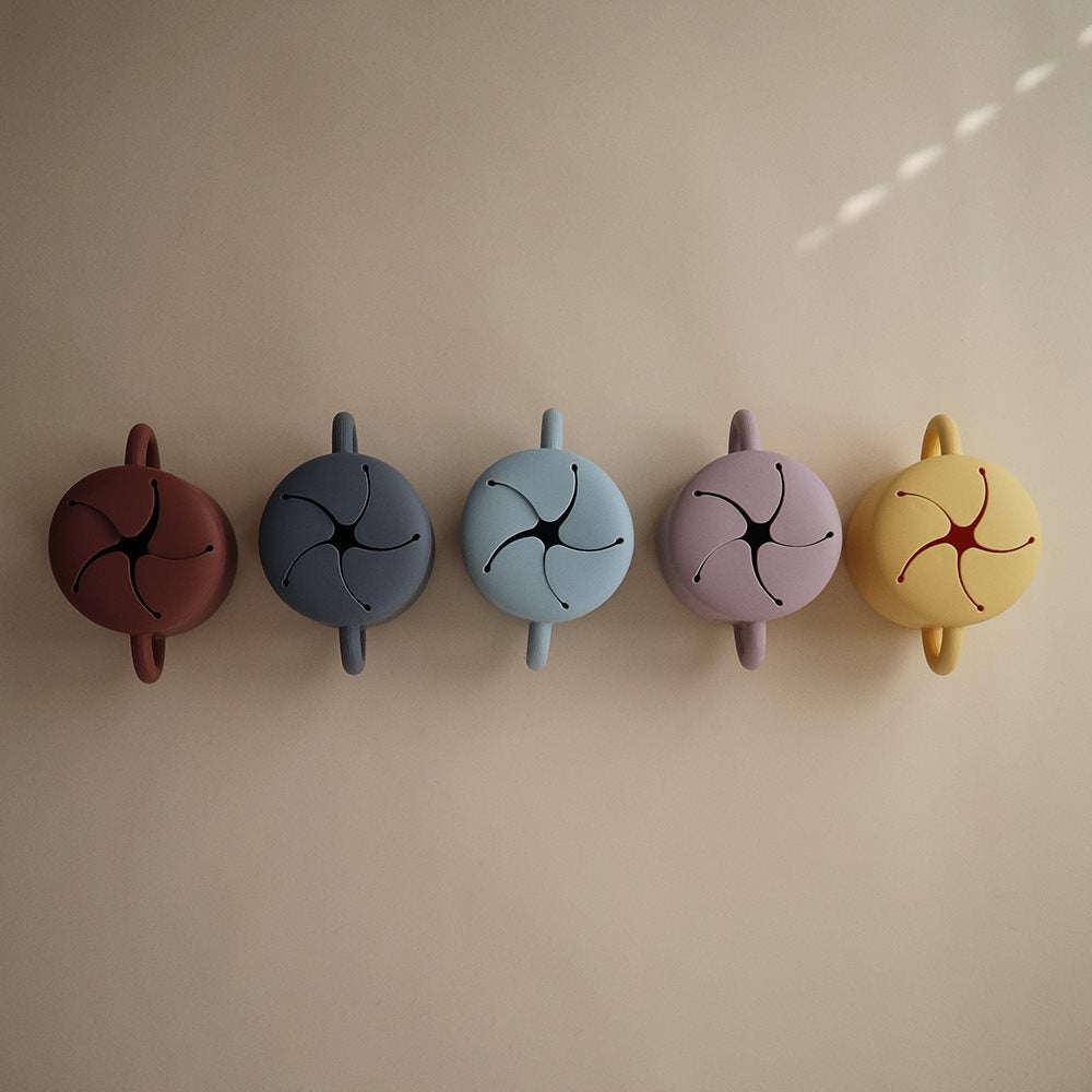 Mushie Silikoninis užkandžių indelis - Geltona - Uogų kopos