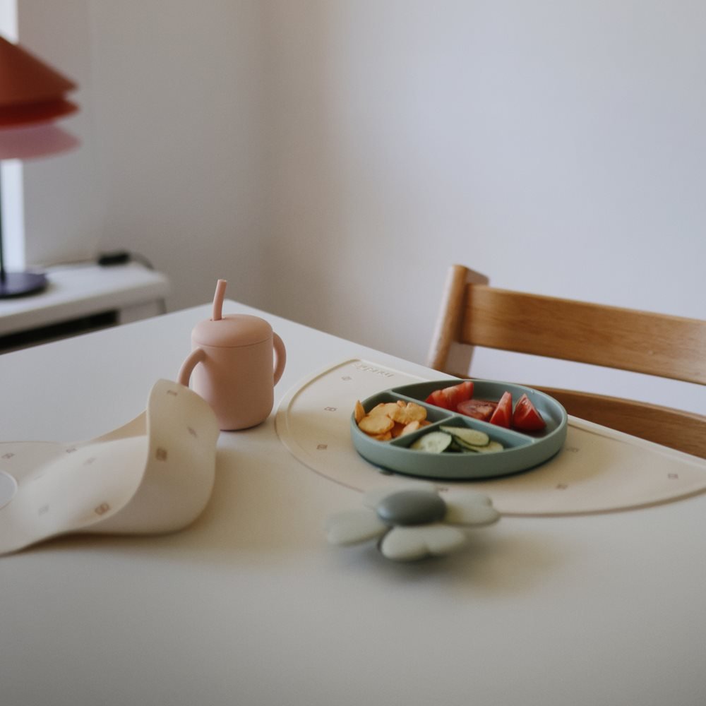 Mushie Sukamas žaisliukas su siurbtuku - Lucky - Uogų kopos