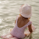 Little Dutch Užrišama dvipusė kepurė nuo saulės "Little Pink Flowers/Vintage Pink" - Uogų kopos