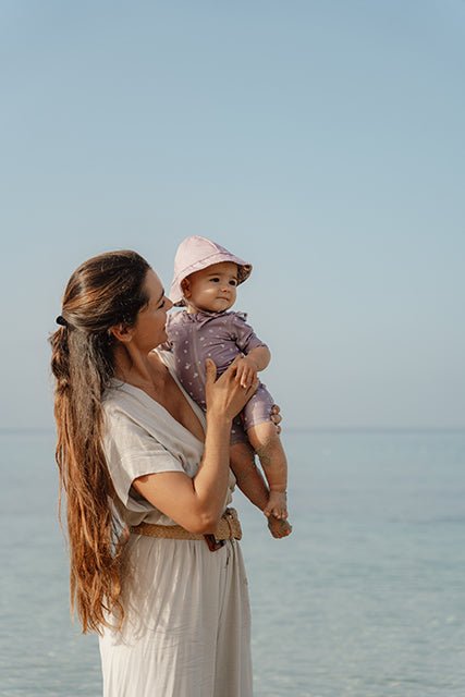 Little Dutch Užrišama dvipusė kepurė nuo saulės "Vintage Little Flowers/Mauve" - Uogų kopos