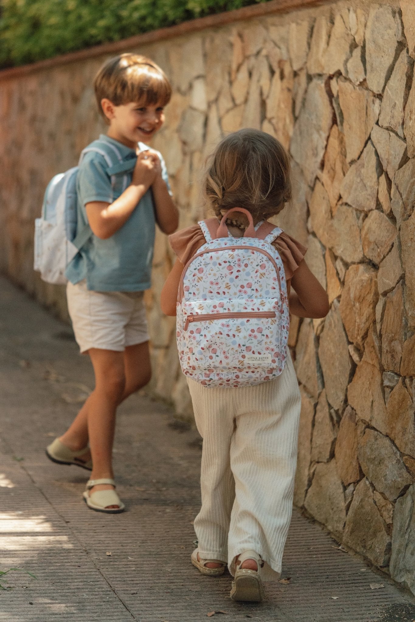 Little Dutch Vaikiška kuprinė „Flowers and Butterflies“ - Uogų kopos