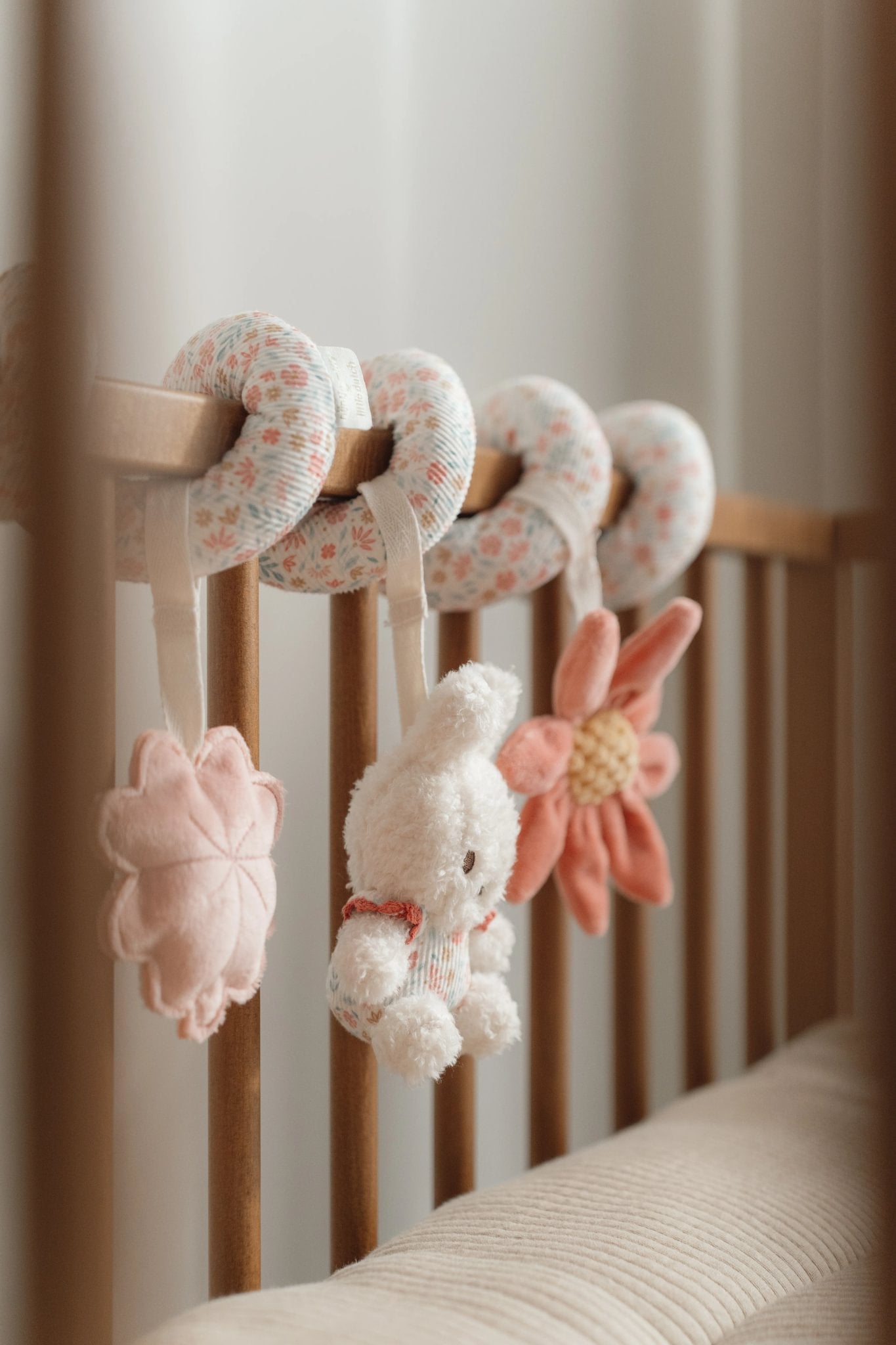 Little Dutch Veiklos spiralė "Lucky Blossom" - Uogų kopos