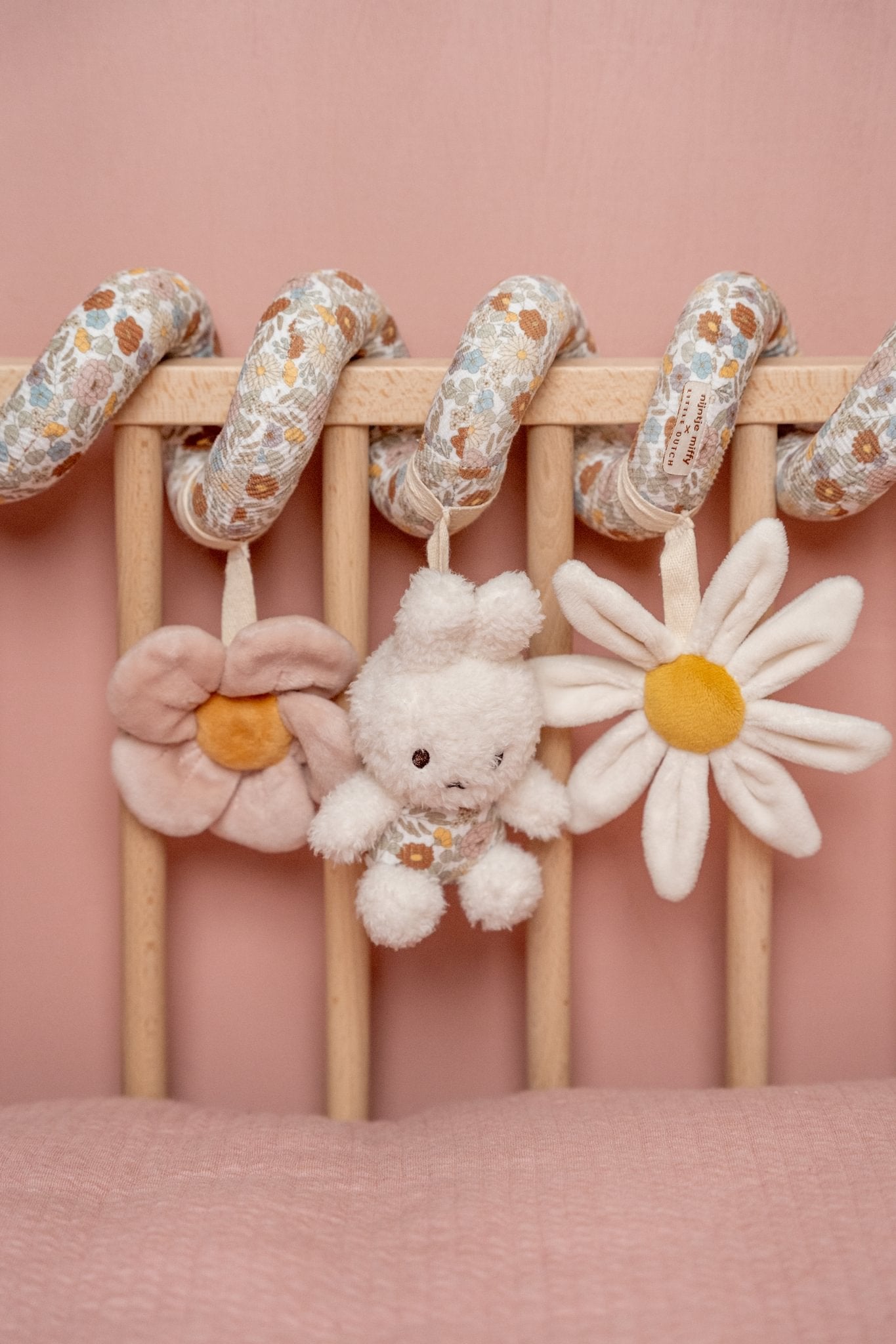 Little Dutch Veiklos spiralė „Vintage Little Flowers“ - Uogų kopos