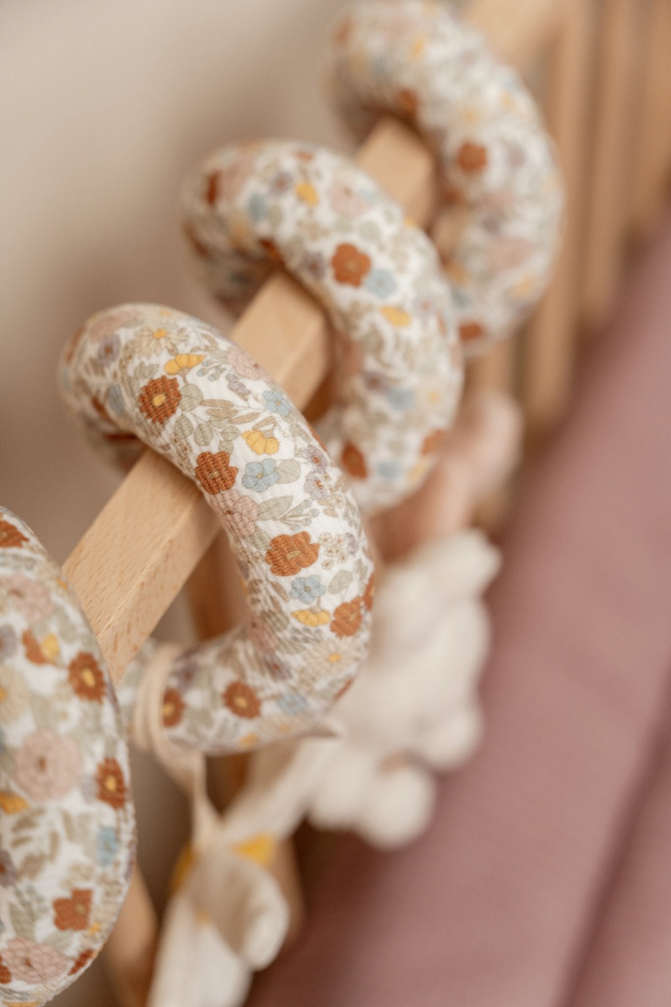 Little Dutch Veiklos spiralė „Vintage Little Flowers“ - Uogų kopos