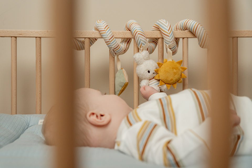 Little Dutch Veiklos spiralė „Vintažinės Saulėtos Juostos“ - Uogų kopos