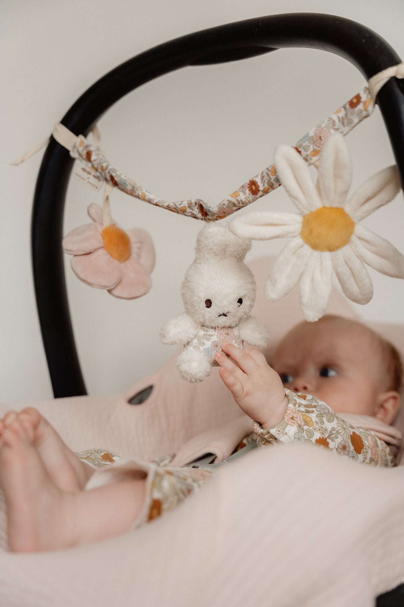 Little Dutch Vežimėlio ir automobilinės kėdutės žaislas „Vintage Little Flowers“ - Uogų kopos