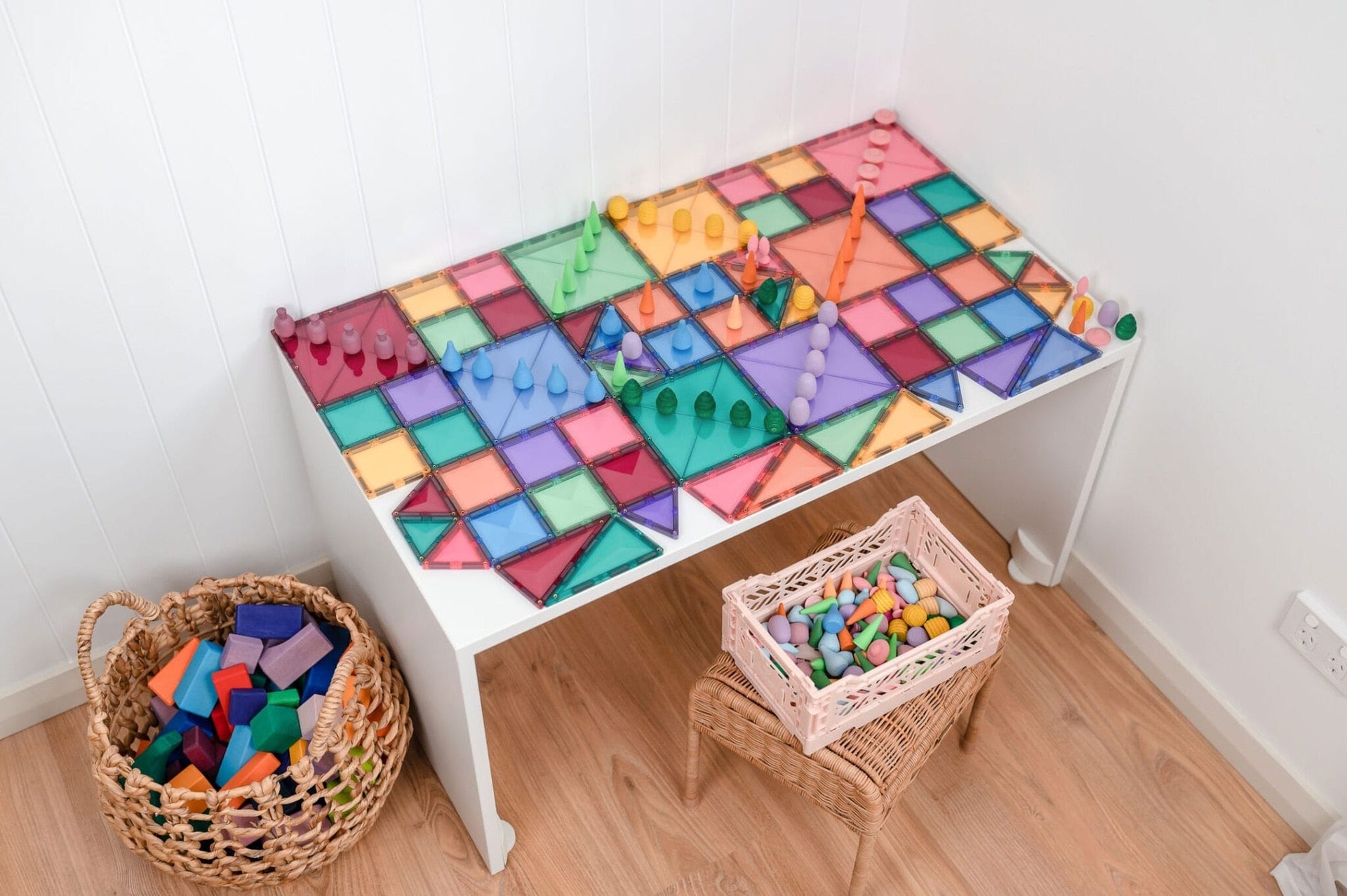 Connetix 64 vnt. Connetix pastelinis "Starter" rinkinys - Pastel Starter Pack - Uogų kopos